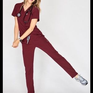 Figs scrubs burgundy SET, small casma top & yola